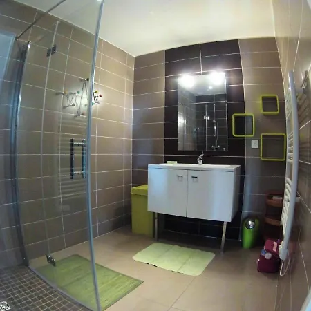 Maison Avec Piscine Privee A Brem-sur-mer 89703 Cugand