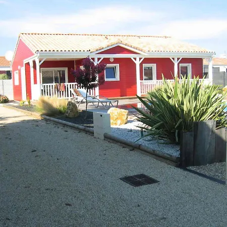 Maison Avec Piscine Privee A Brem-sur-mer 89703 *